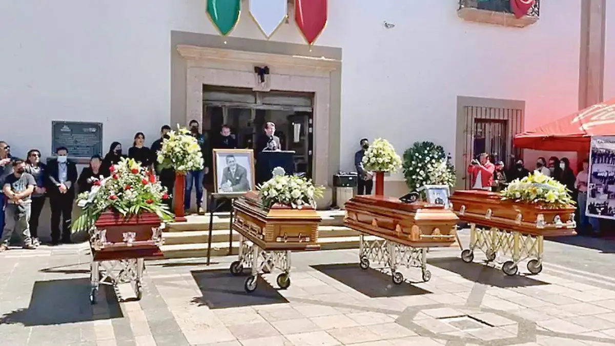 Los policías asesinados en Calera Zacatecas recibieron un emotivo homenaje público